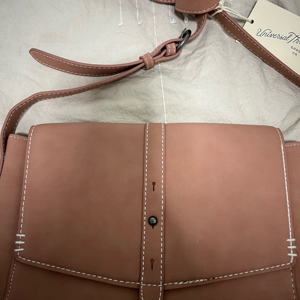 Universal Thread Purse - Picture 6 of 6